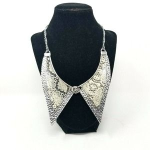 Taramanda Fashion Jewelry Necklace & Earring Set